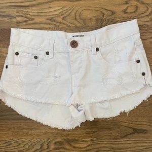 WHITE BONITAS LOW WAIST, MEDIUM RISE